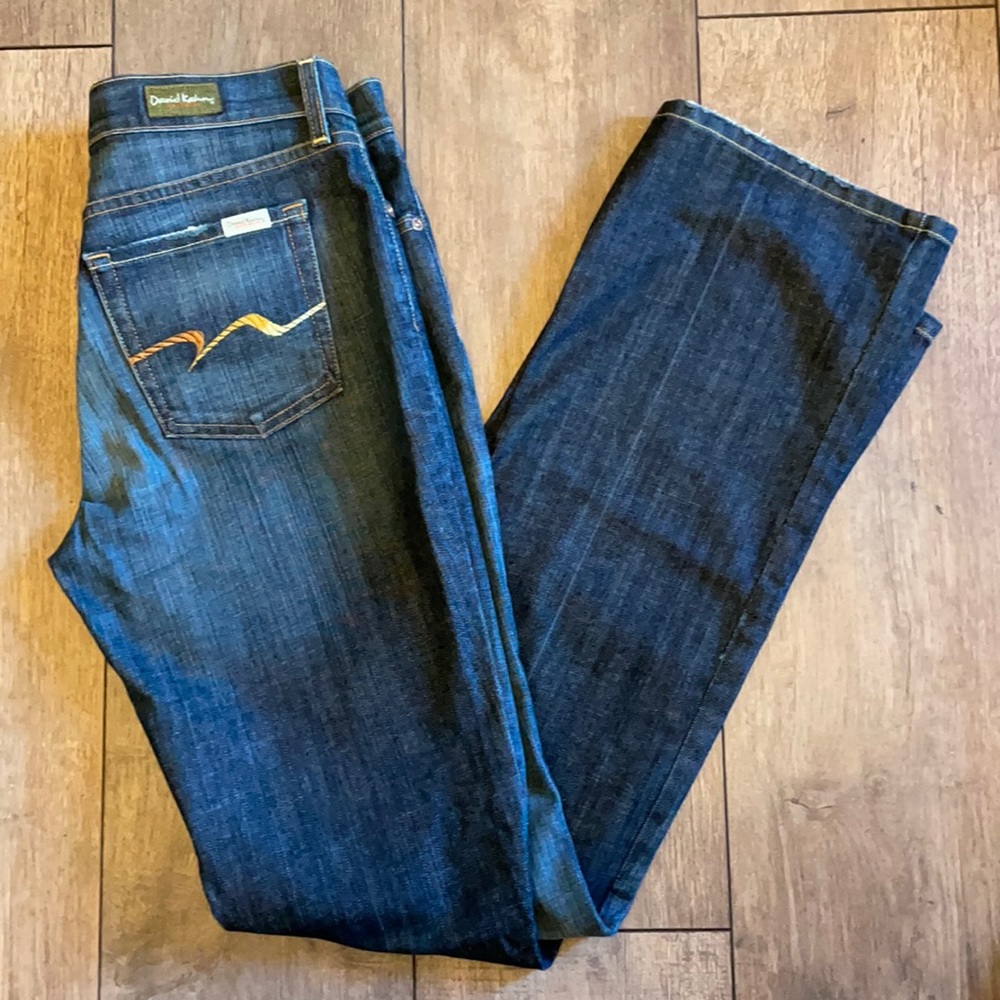 David Kahn Jeanswear women’s jeans.  Medium denim